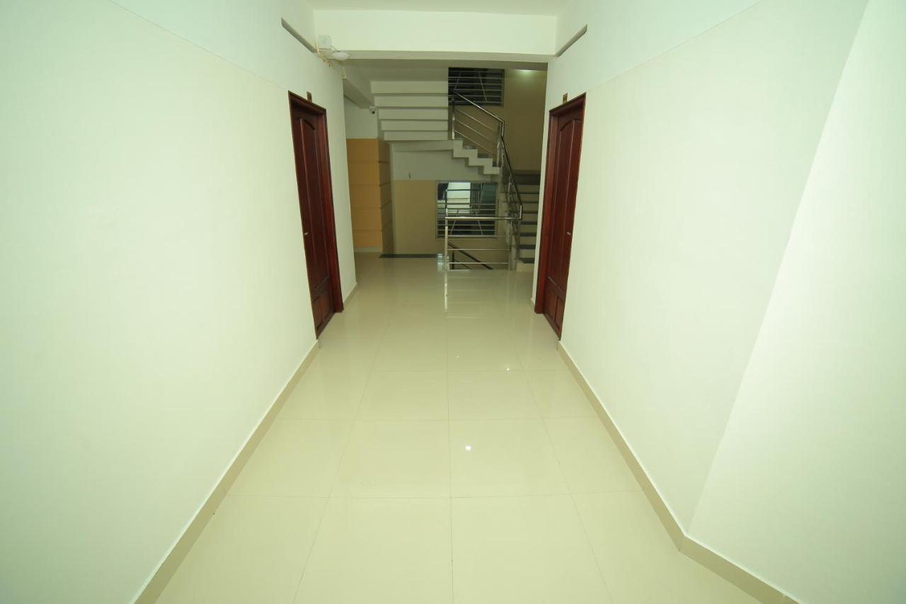 Hotel Falcon Thiruvananthapuram Екстер'єр фото