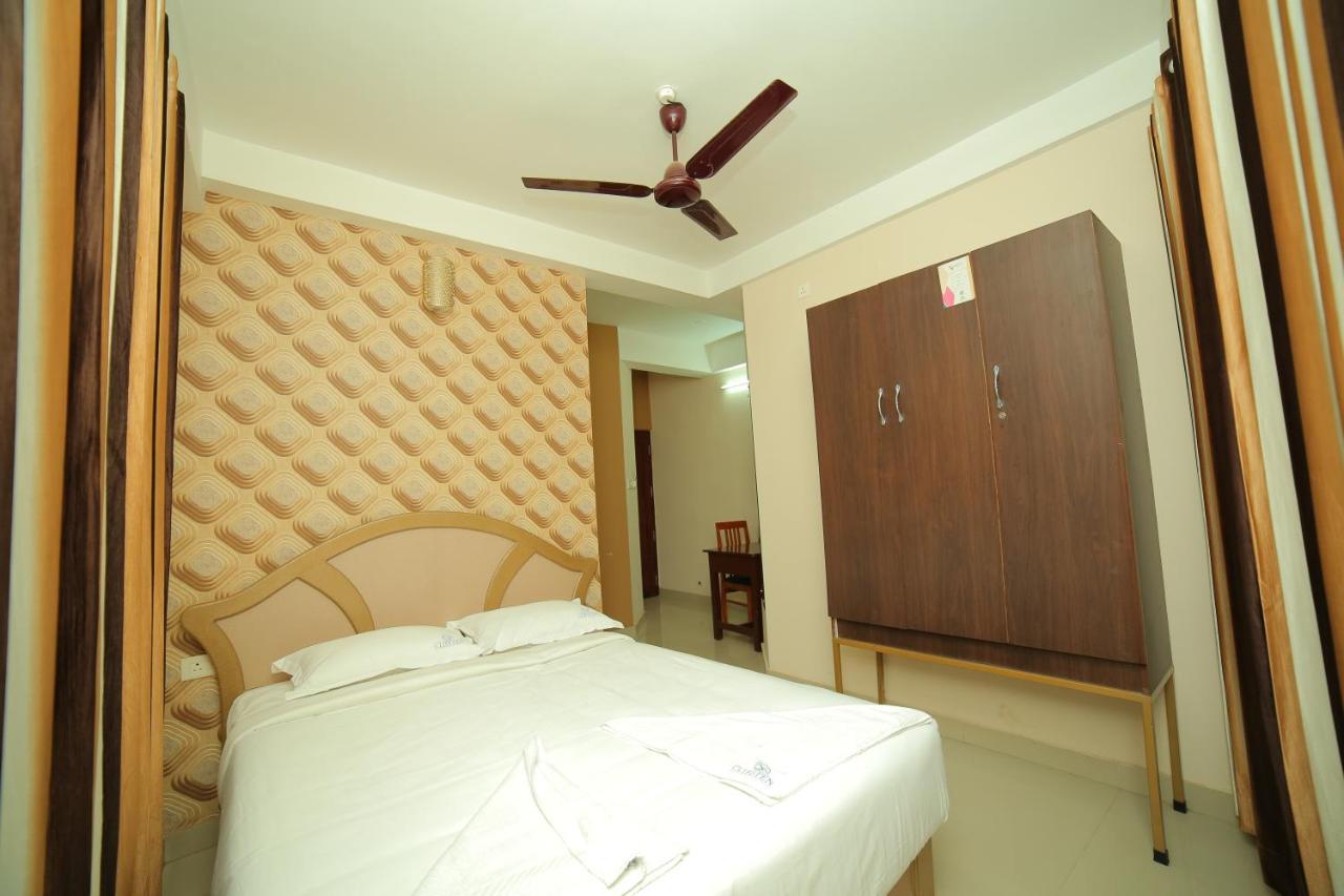 Hotel Falcon Thiruvananthapuram Екстер'єр фото